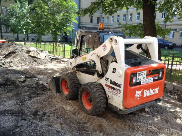 Аренда мини погрузчика Bobcat в Санкт-Петербурге