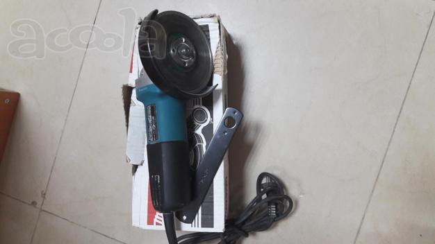 Болгарка Makita 9555hn