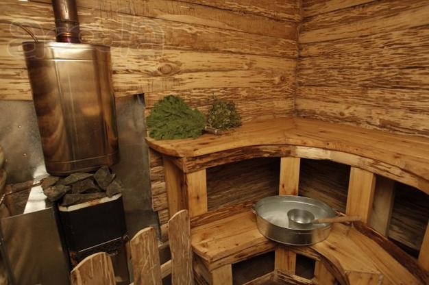 Рубленные бани из Любани