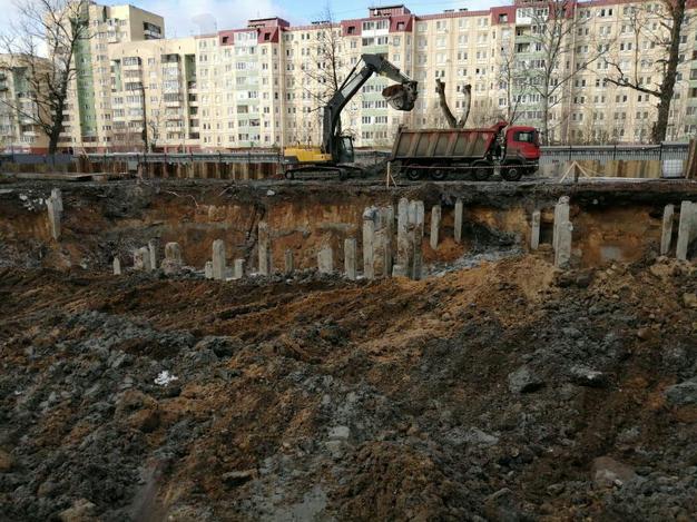 Погрузка вывоз и утилизация грунта и строительных отходов в городе Санкт-Петербург Вывозим и утилизируем грунт и мусор строительных компаний предприятий дорожного строительства бизнеса по добыче руд и полезных ископаемых работаем для всех субъектов б